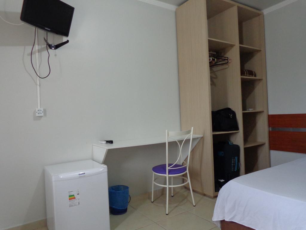 Home Guesthouse กัมโปกรันเด ภายนอก รูปภาพ